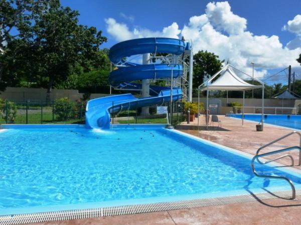 Le Cocon Hotel Le Moule Bagian luar foto